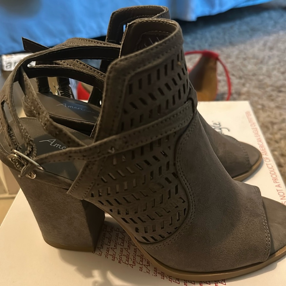 American Eagle wedged heel